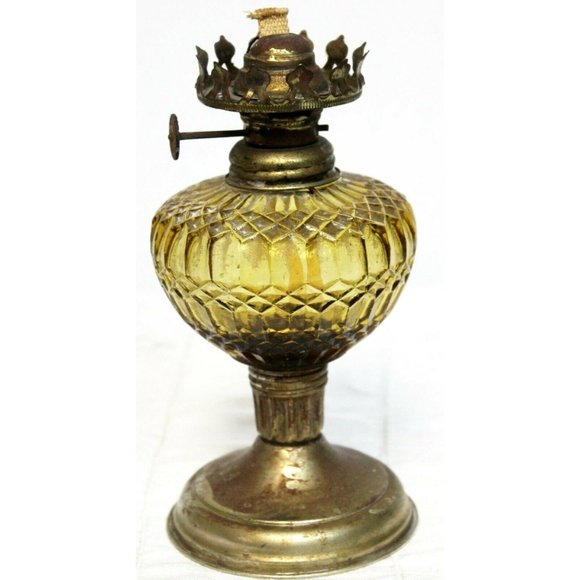 Vtg 60s Oil Lamp Mold Amber/gold Glass Metal Base No-Shade Made in Hong kong - Picture 1 of 9